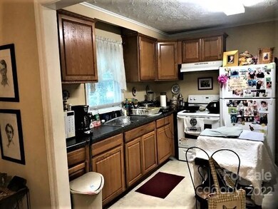 206 E Phifer St, Marshville, NC 28103 - photo 6