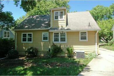 6008 Dagle Dr, Des Moines, IA 50311 - photo 2