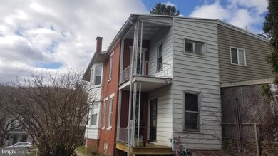 2437 Cumberland Ave, Reading, PA 19606 - photo 4