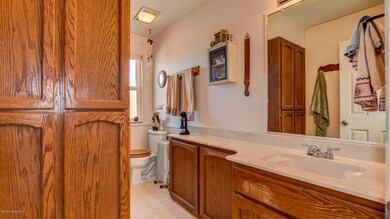 Tri V Master Bathroom