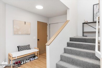 2910 Doris St, Anchorage, AK 99517 - photo 3