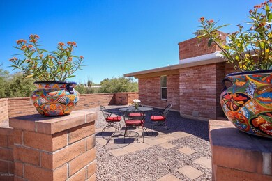 Exterior Front Courtyard  2