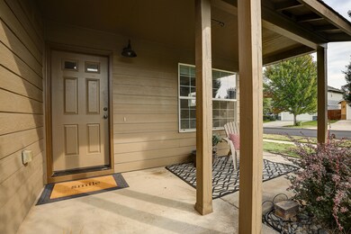 61080 Borden Dr, Bend, OR 97702 - photo 2