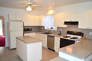 25 Renwick Ave, Staten Island, NY 10301 - photo 5