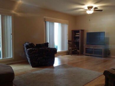 106 Rayburn Dr, Portland, IN 47371 - photo 4