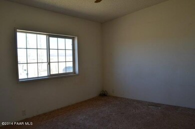 4625 W Robbie Ln, Paulden, AZ 86334 - photo 5