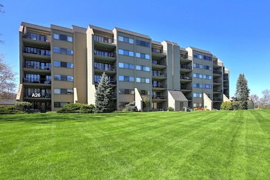 Heritage Sound Condominiums unit A26, Milford, CT 06460 - photo 4