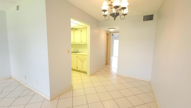 215 Canterbury J unit 2150, West Palm Beach, FL 33417 - photo 6