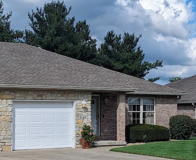 5120 Memphis Ct, Columbus, IN 47203 - photo 2