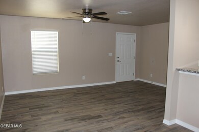 5717 Manila Dr unit B, El Paso, TX 79924 - photo 4