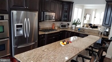 3429 S Kemper Rd, Arlington, VA 22206 - photo 2