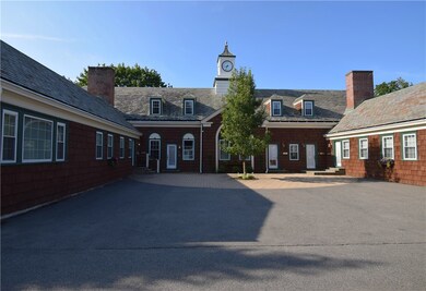 24 Phelps Rd unit B, Middletown, RI 02842 - photo 2