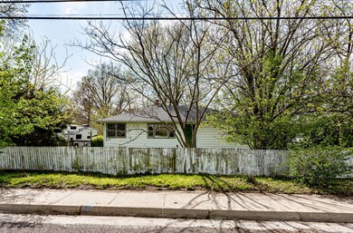 701 Clinkscales (2)