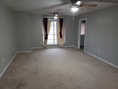 106 E Heritage Dr, Friendswood, TX 77546 - photo 5