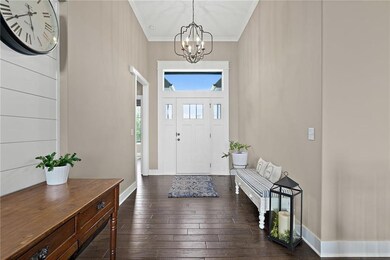 Welcoming foyer!!!