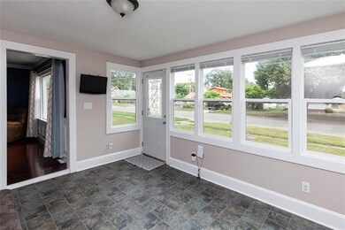 2311 E Grand Ave, Des Moines, IA 50317 - photo 3