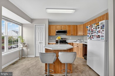 11082 Clovertree Ct, Manassas, VA 20109 - photo 6