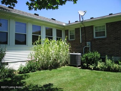 197 Turnpike Ln, Lebanon Junction, KY 40150 - photo 3