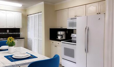 17565 NW 67th Place unit B8, Hialeah, FL 33015 - photo 3