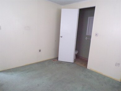 4 Janvrin Dr, Seabrook, NH 03874 - photo 4