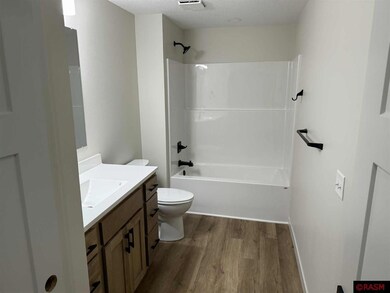 2214 Lake Ave, New Ulm, MN 56073 - photo 2