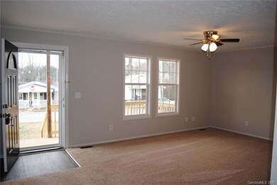 514 Sylvia St, Statesville, NC 28677 - photo 2