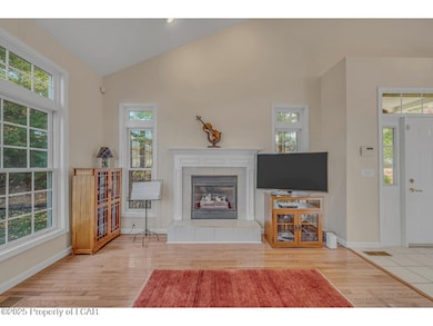 604 Thackeray Close, Moosic, PA 18507 - photo 7