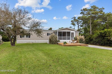 Spacious Front Yard