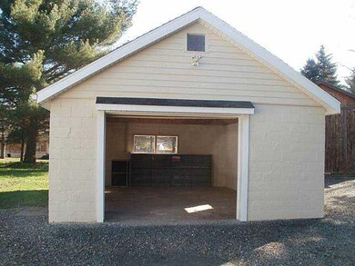 Parking Lot/Garage