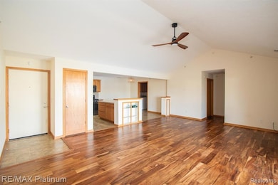 12249 S Crystal Waters Dr unit 6, Holland, MI 49424 - photo 5