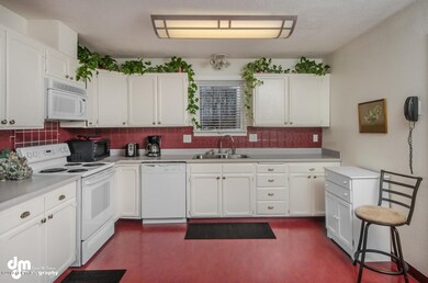 1532 Cara Loop Anchorage AK-large-007-Ki