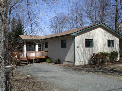 1435 Waterfront Dr, Tobyhanna, PA 18466 - photo 3