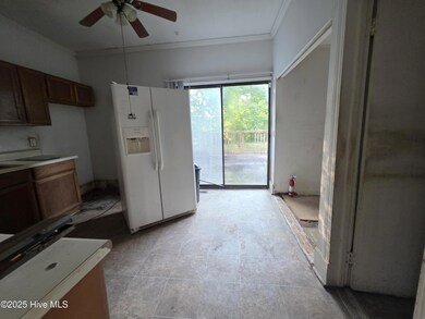 Kitchen with Eat in Dining