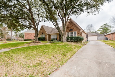 7427 Foxton Place Ct, Houston, TX 77095 - photo 3