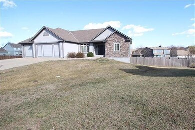 1400 SW 41st Cir, Lees Summit, MO 64082 - photo 2