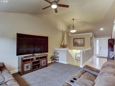 3773 10th St, Hubbard, OR 97032 - photo 3