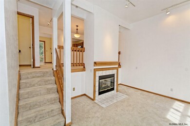 31 Stratton Cir, Troy, NY 12182 - photo 2