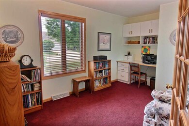 775 Ridge View Ln, Oregon, WI 53575 - photo 3