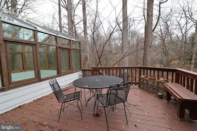 11312 Myrtle Ln, Reston, VA 20191 - photo 5