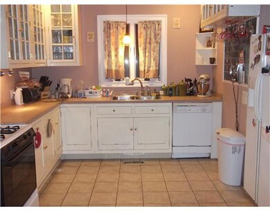 81 Waterman Ave, North Providence, RI 02911 - photo 4