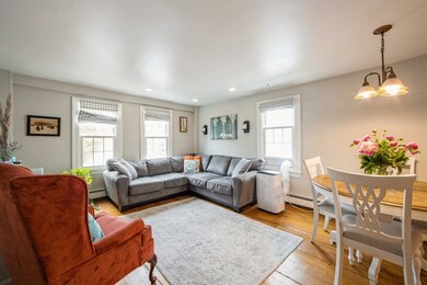 16 Warren St unit 16, Newburyport, MA 01950 - photo 2