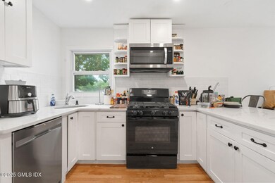 9-web-or-mls-75-coolidge-ave-unit-1