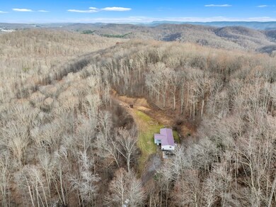 207 Ashcrest Ct, Green Valley, WV 24701 - photo 4