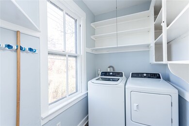 11 Newport Ave unit 2, Newport, RI 02840 - photo 4