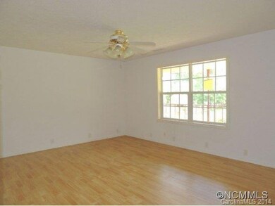 125 Foster Estate Dr, Asheville, NC 28806 - photo 3