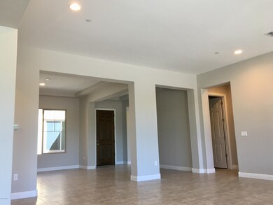 6 Dining and Entry