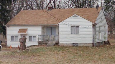 2235 COURTWRIGHT FRONT VIEW