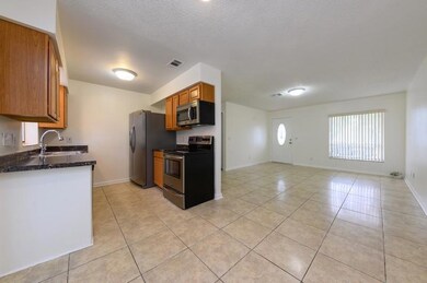 Kitchen -Living Room