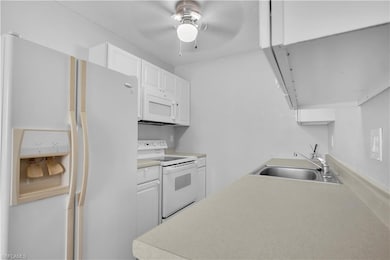 4617 Bayshore Dr unit H2, Naples, FL 34112 - photo 7