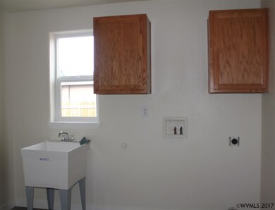 660 Greenwood Dr, Jefferson, OR 97352 - photo 4